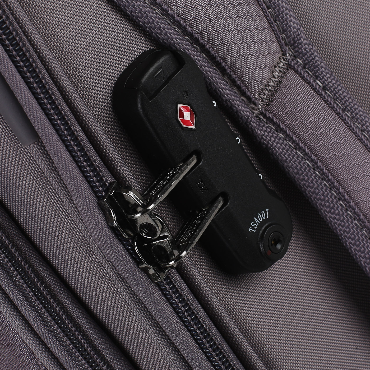 Чемодан для ручной клади тканевый с кодовым замком American Tourister Eco Wanderer