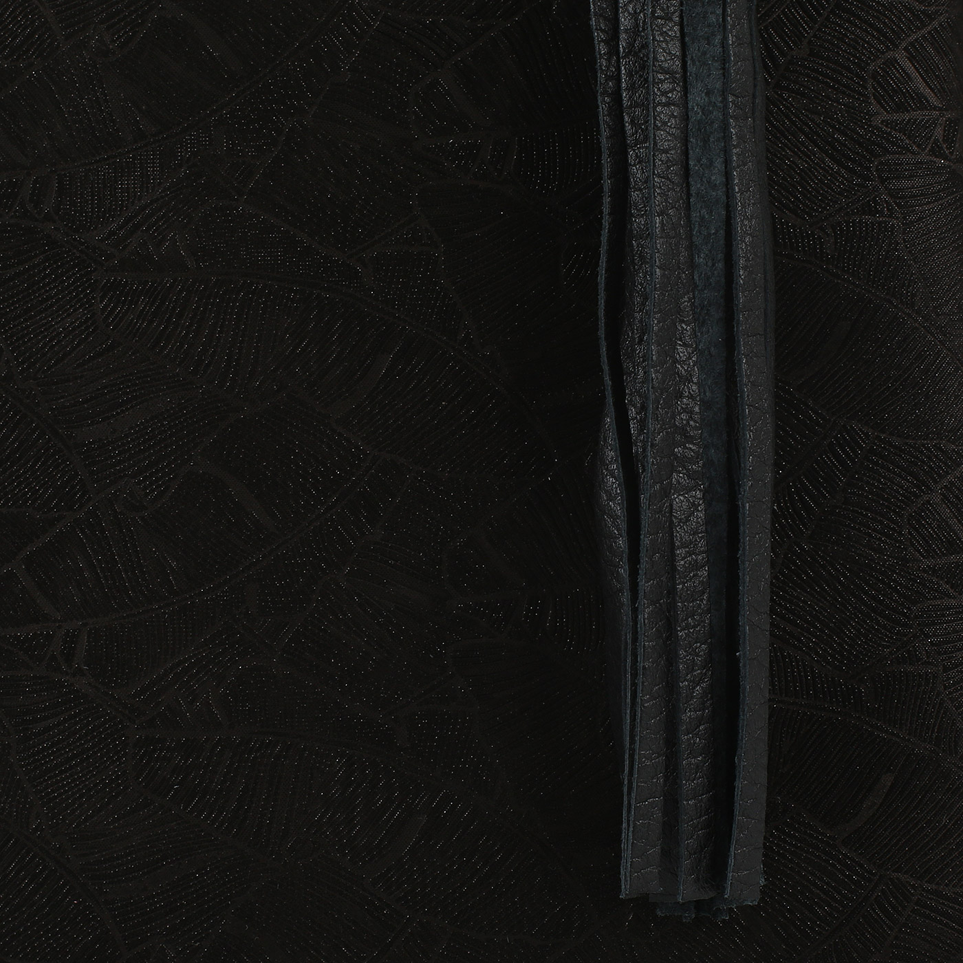 Черный рюкзак с тиснением Chatte 