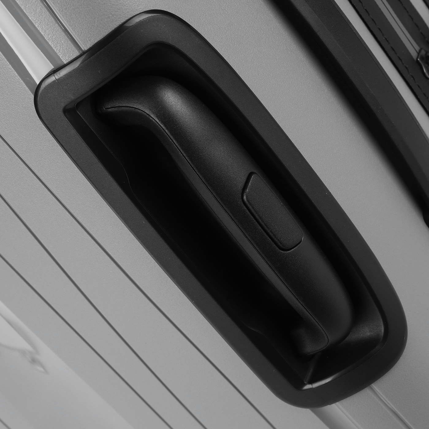 Чемодан большой L из полипропилена с кодовым замком Eberhart Flash