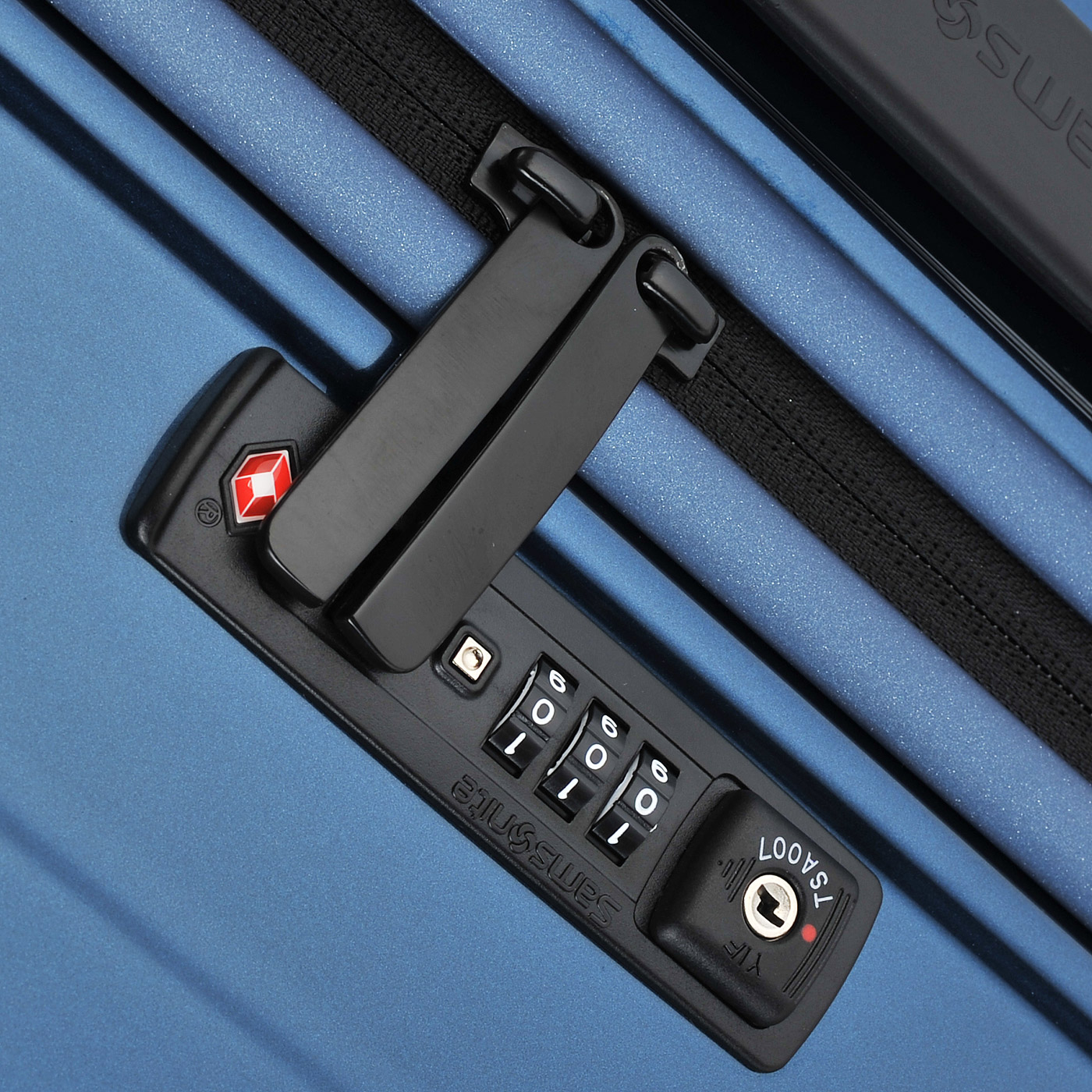 Чемодан очень большой XL из поликарбоната с кодовым замком Samsonite Neopulse