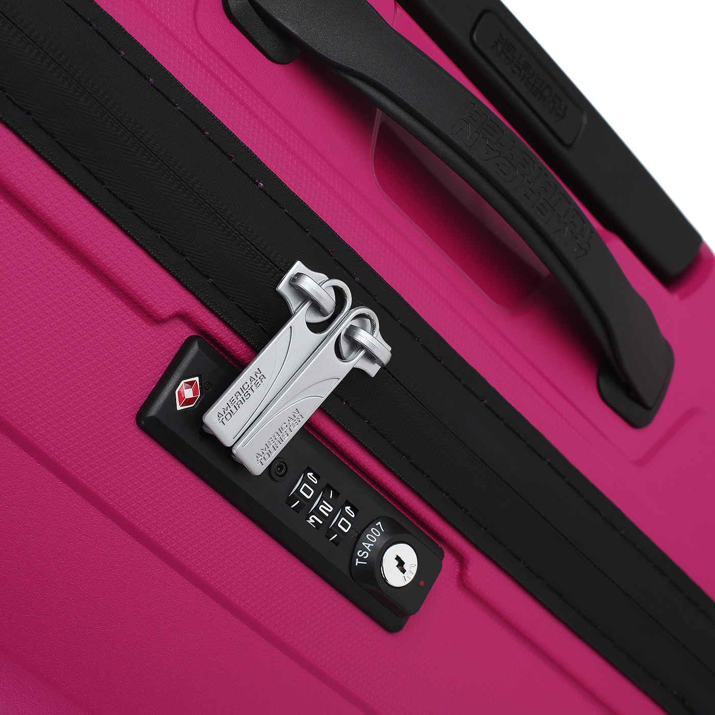 Чемодан средний M из полипропилена American Tourister Airconic