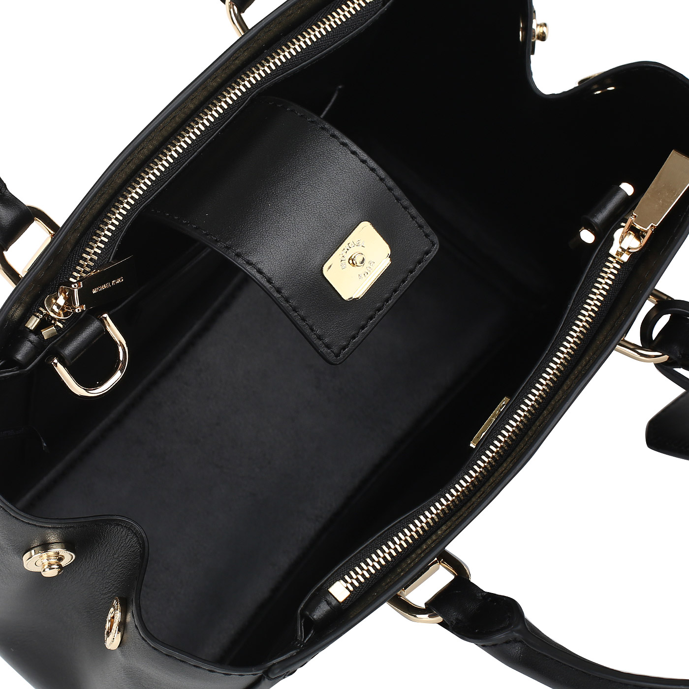 Черная сумочка из кожи Michael Kors Benning