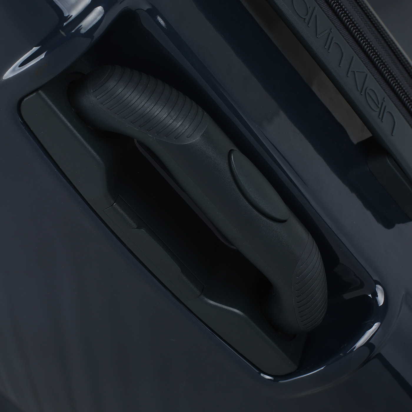 Чемодан большой L из ABS-пластика с кодовым замком Calvin Klein CK-630 Down To Fly