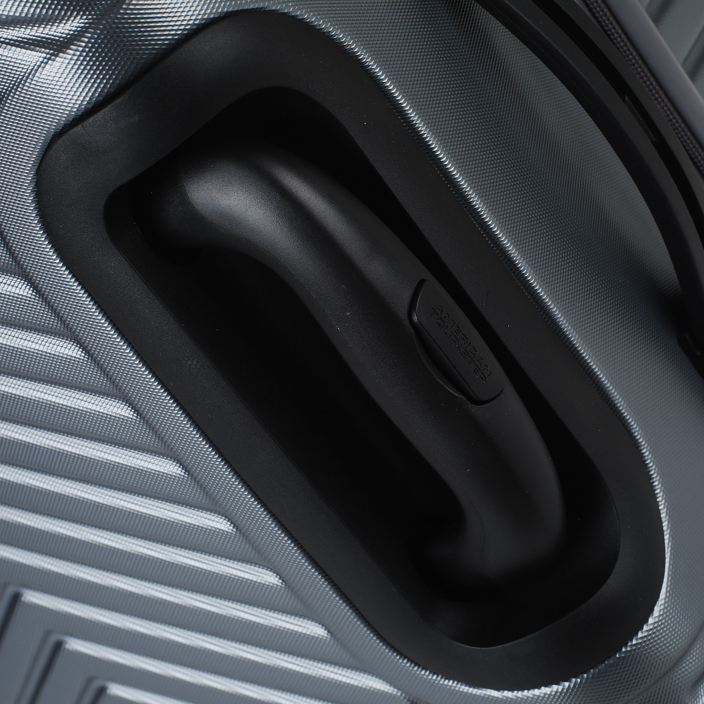 Чемодан большой L из ABS-пластика с кодовым замком American Tourister Ellen