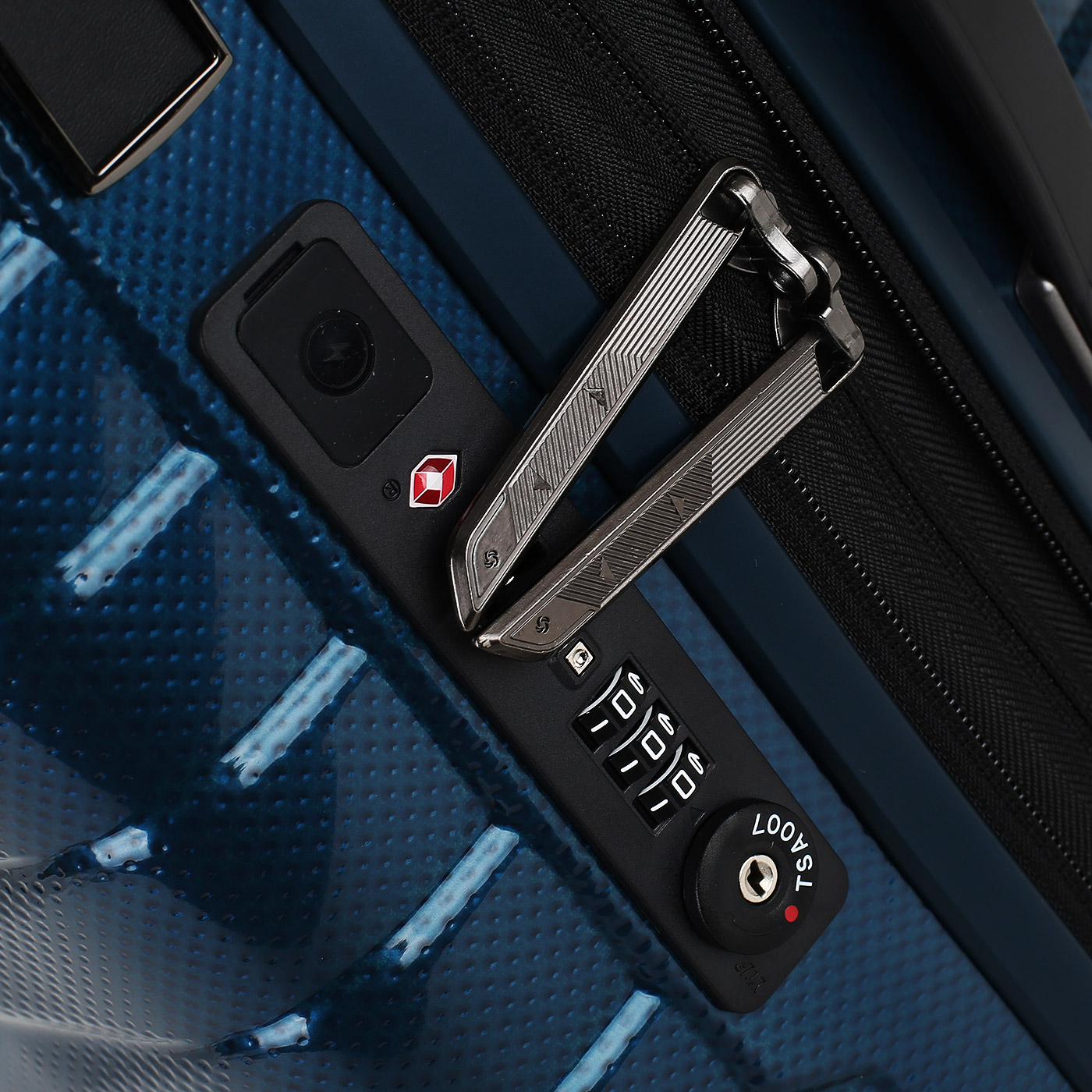 Чемодан для ручной клади  с кодовым замком Samsonite Proxis