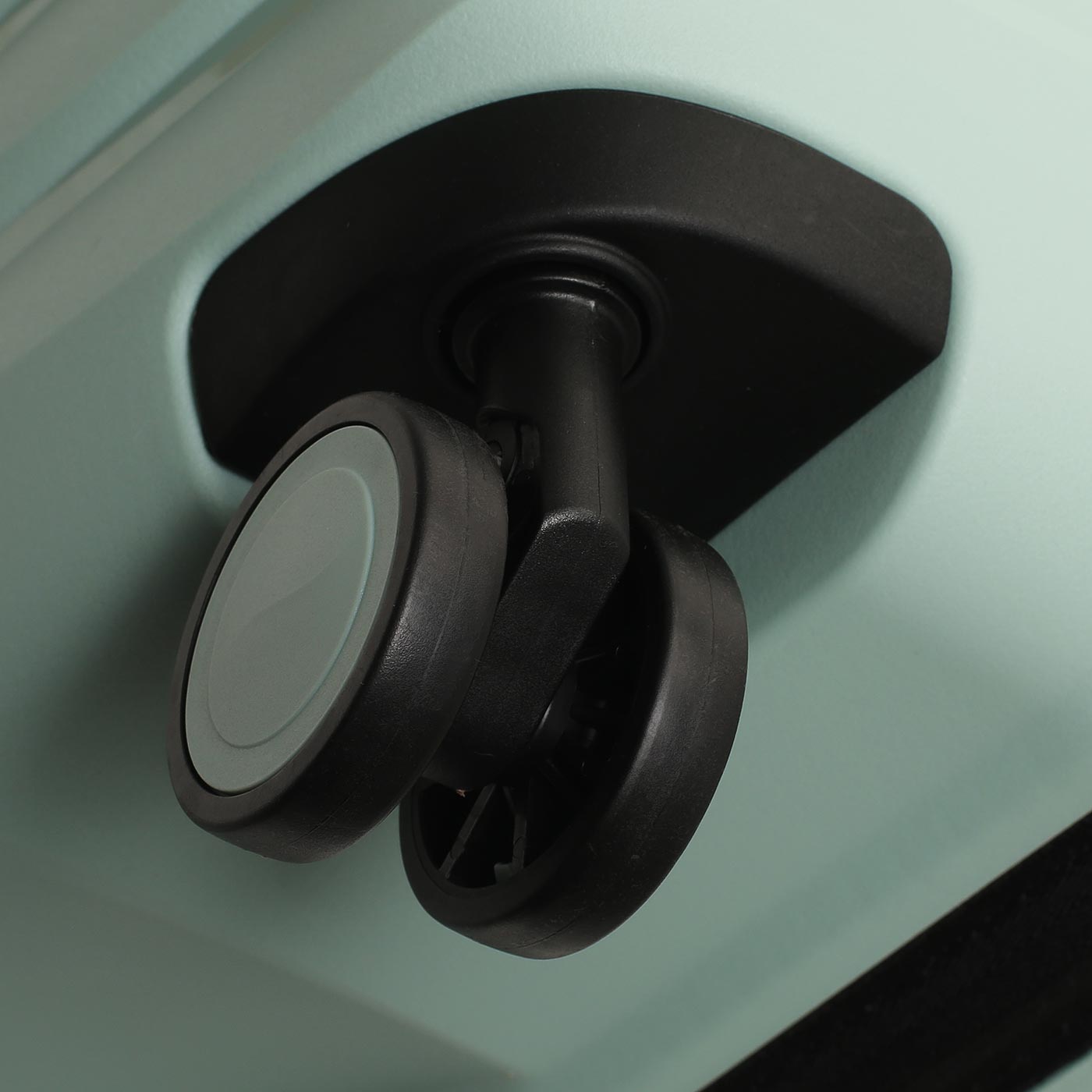 Чемодан средний M из полипропилена Eberhart Dune