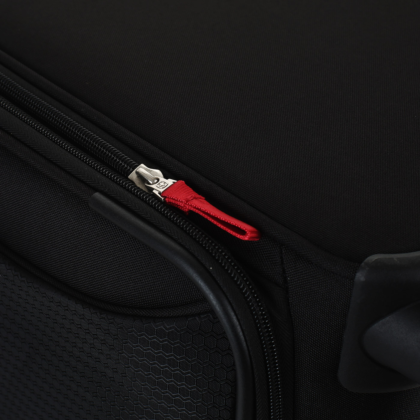 Чемодан маленький S тканевый Wenger Arosa