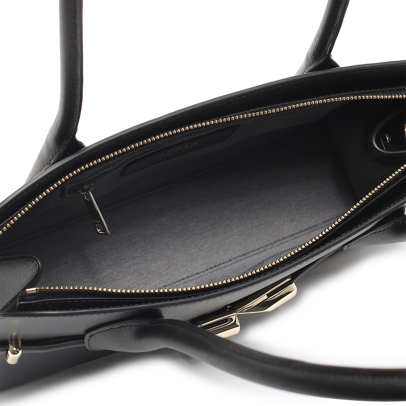 Кожаная сумка Furla Goccia