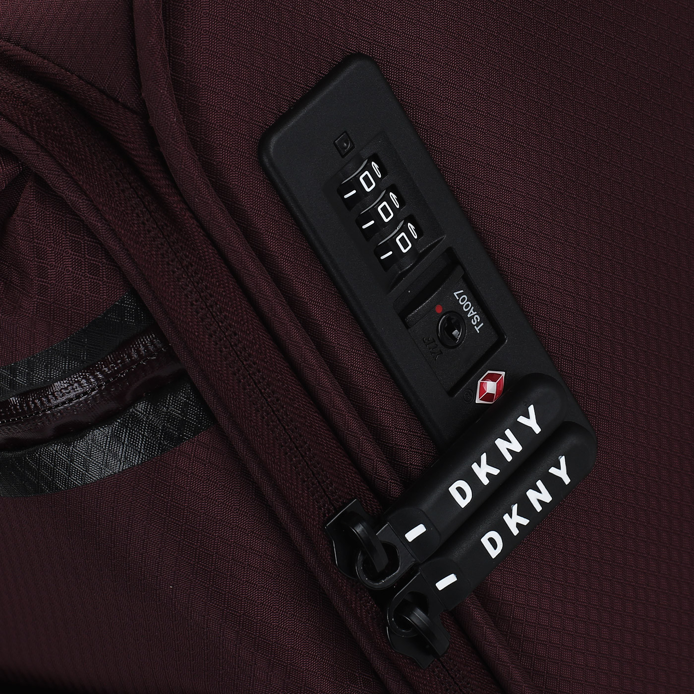 Чемодан маленький S тканевый с кодовым замком DKNY DKNY-305 Globe Trotter