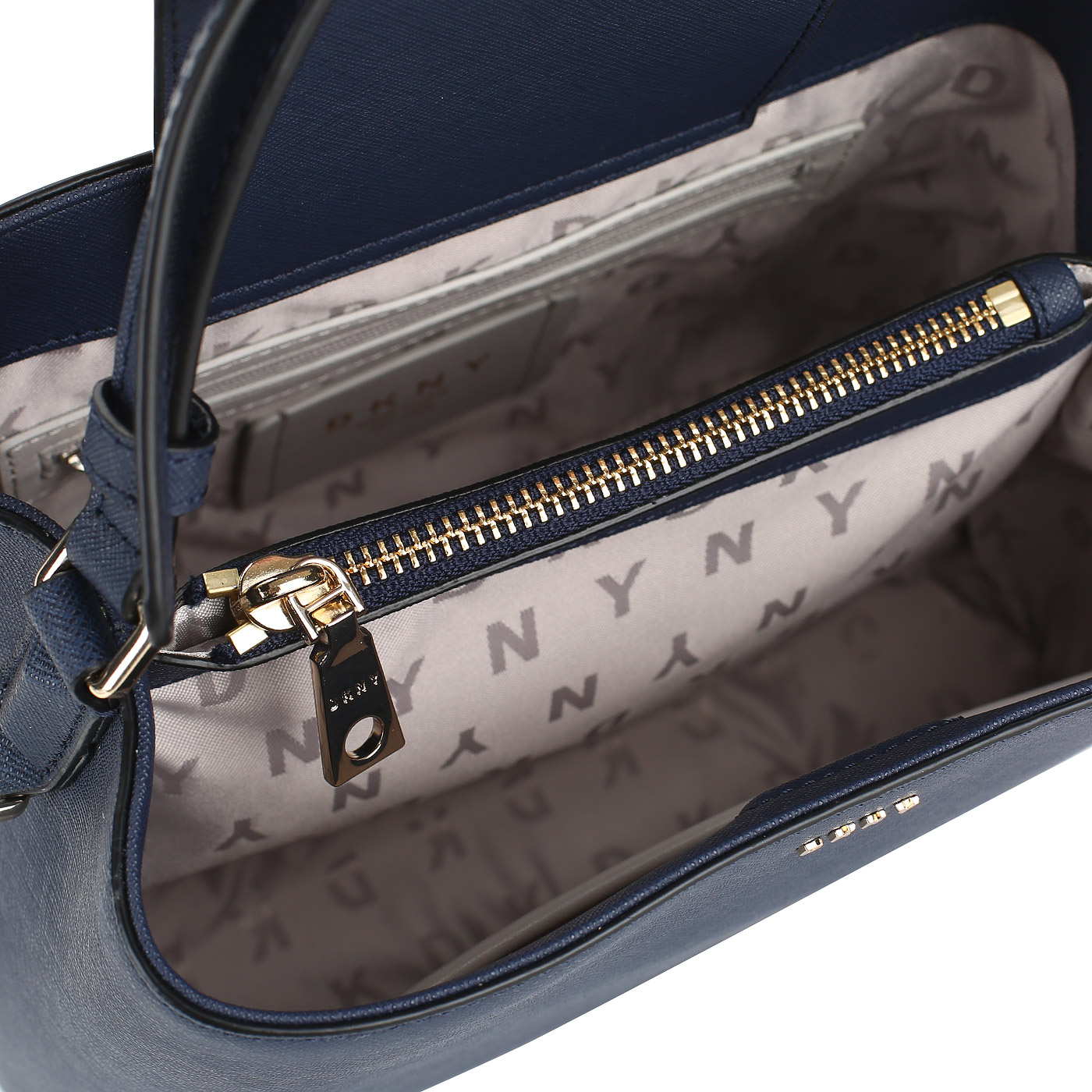 Сафьяновая сумочка DKNY Bryant