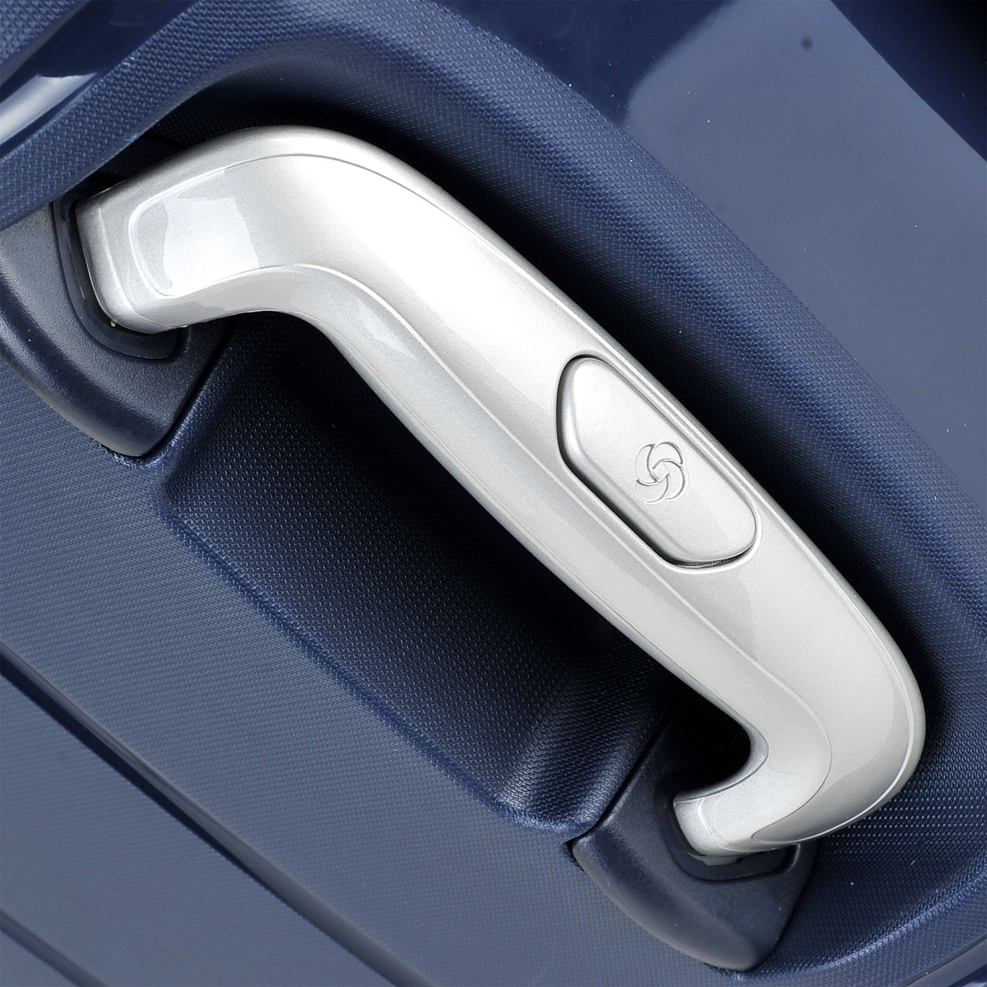 Чемодан очень большой XL из полипропилена с кодовым замком Samsonite Flux