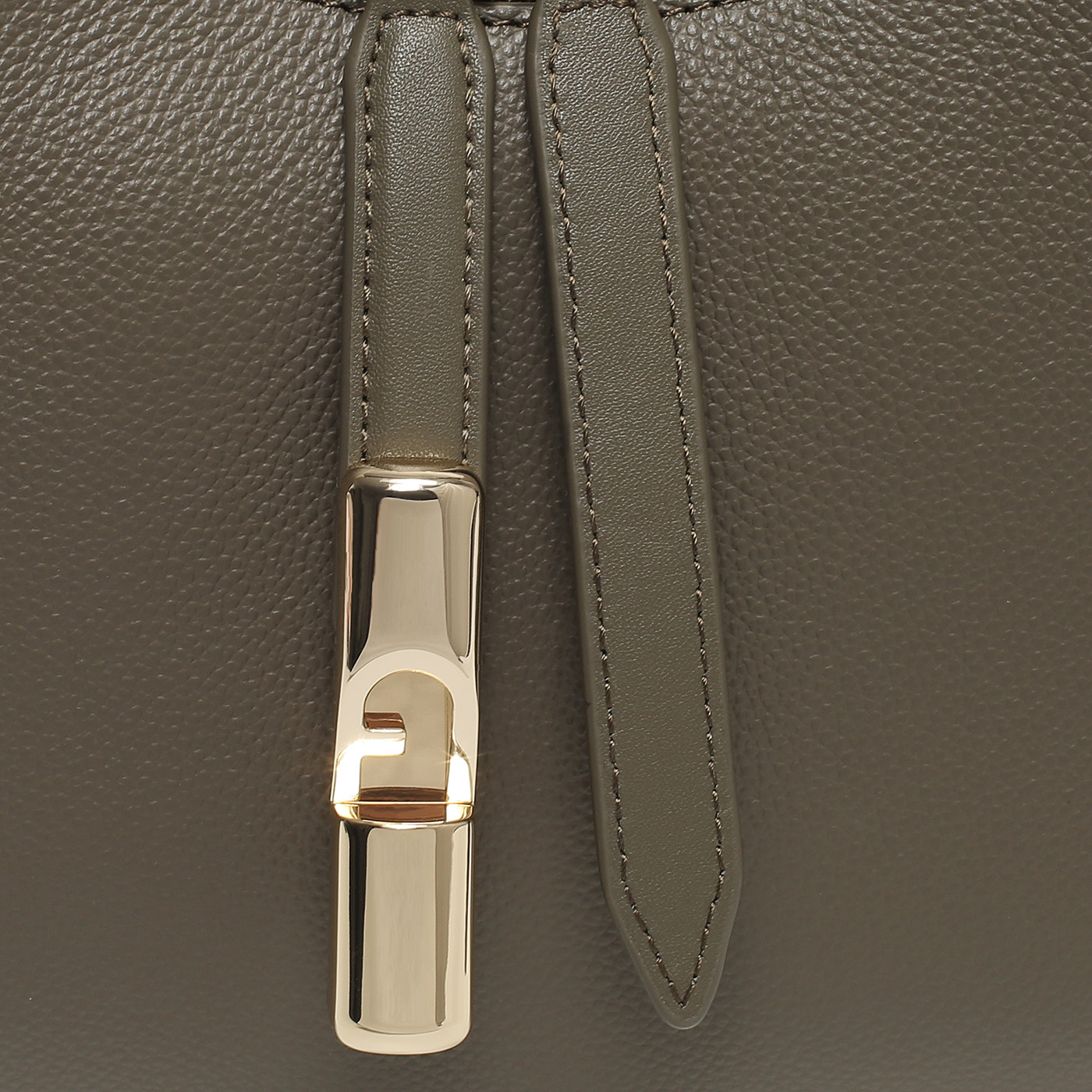 Кожаная сумка Furla Goccia