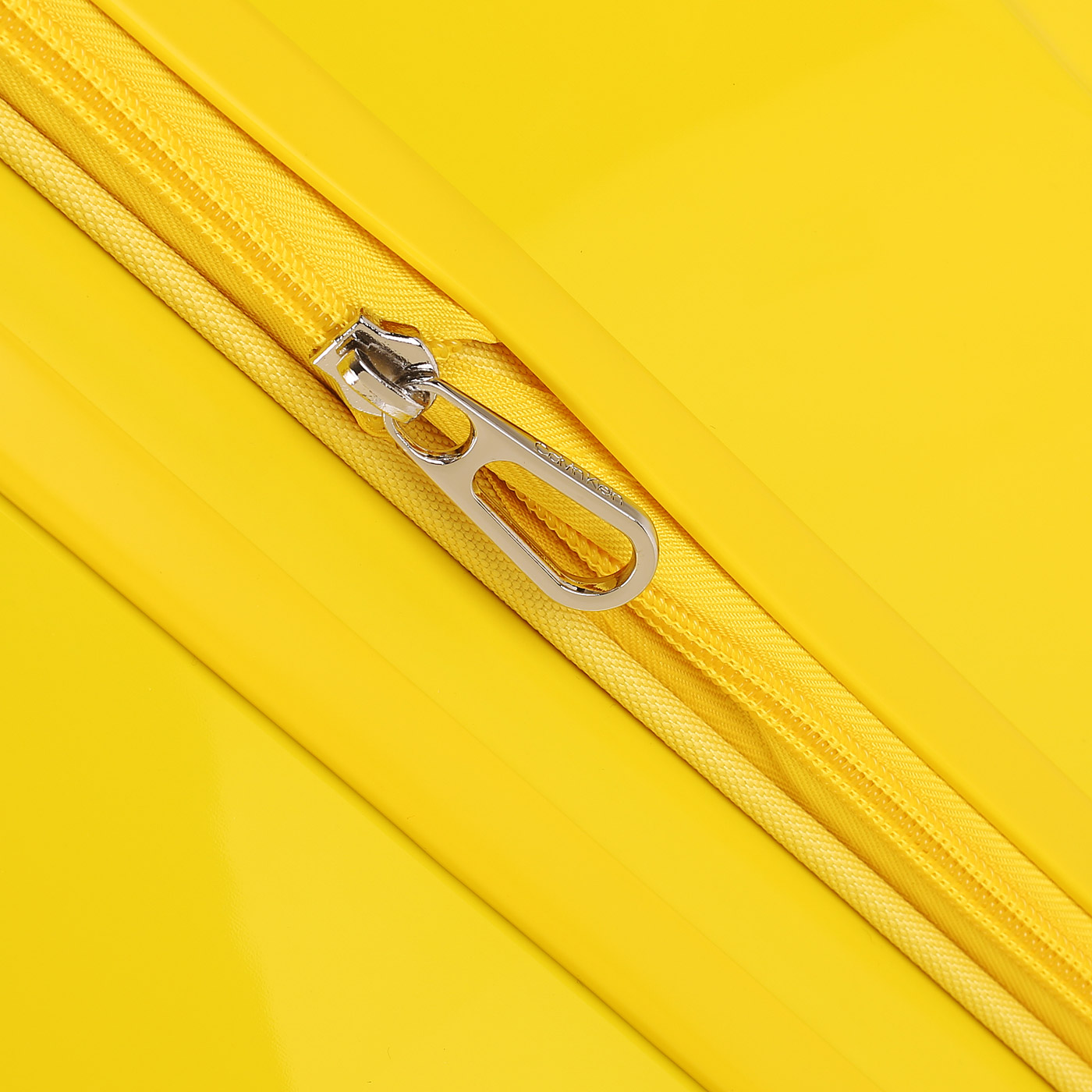 Чемодан большой L из ABS-пластика с кодовым замком Calvin Klein CK-630 Down To Fly