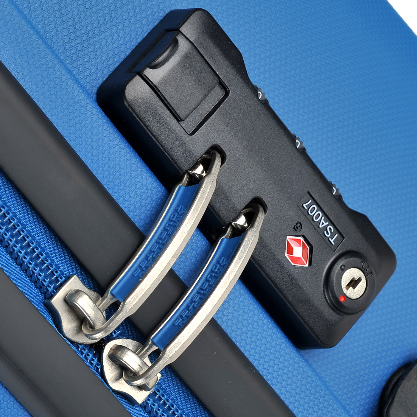 Чемодан средний M из полипропилена с кодовым замком American Tourister Bon Air