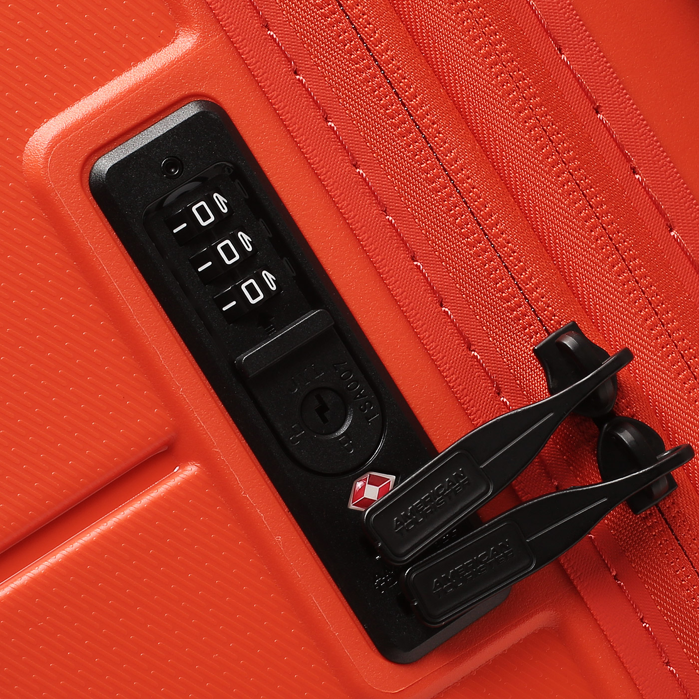 Чемодан большой L  American Tourister Dashpop