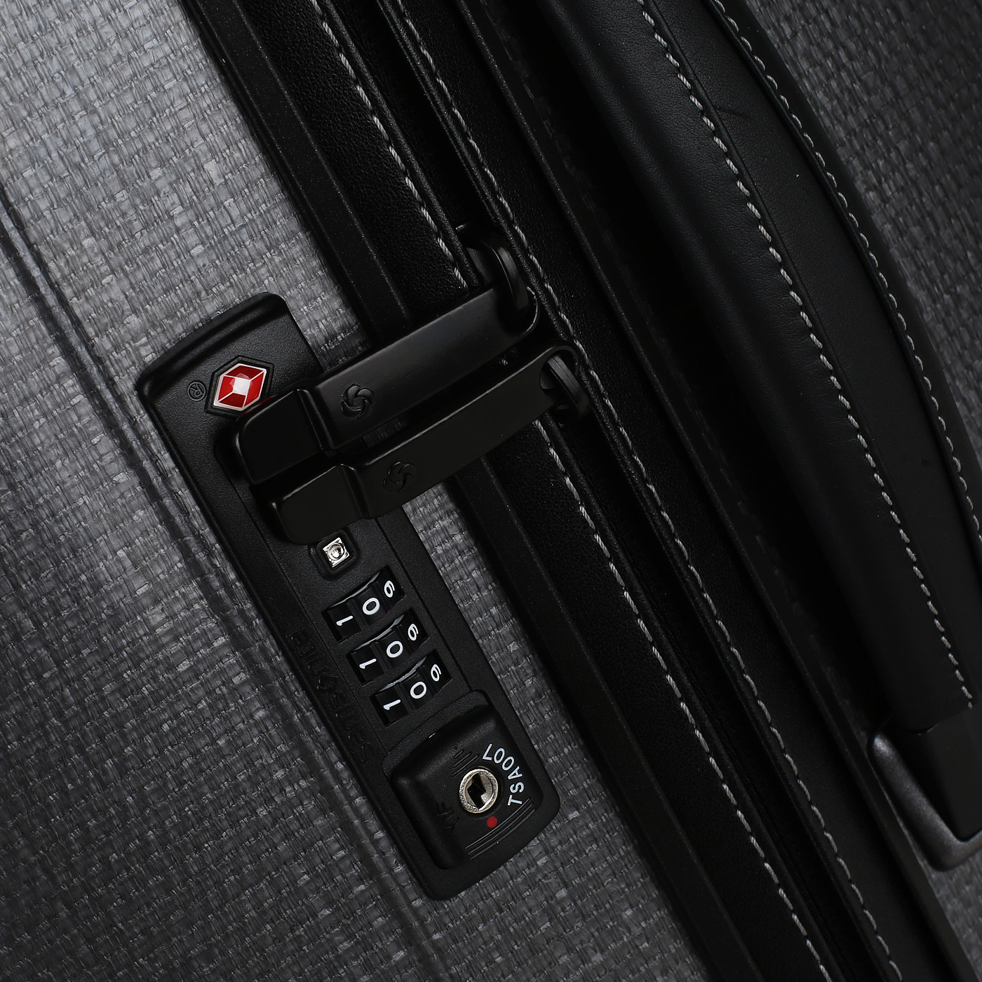 Чемодан большой L из материала Curv с кодовым замком Samsonite Lite-Cube Dlx