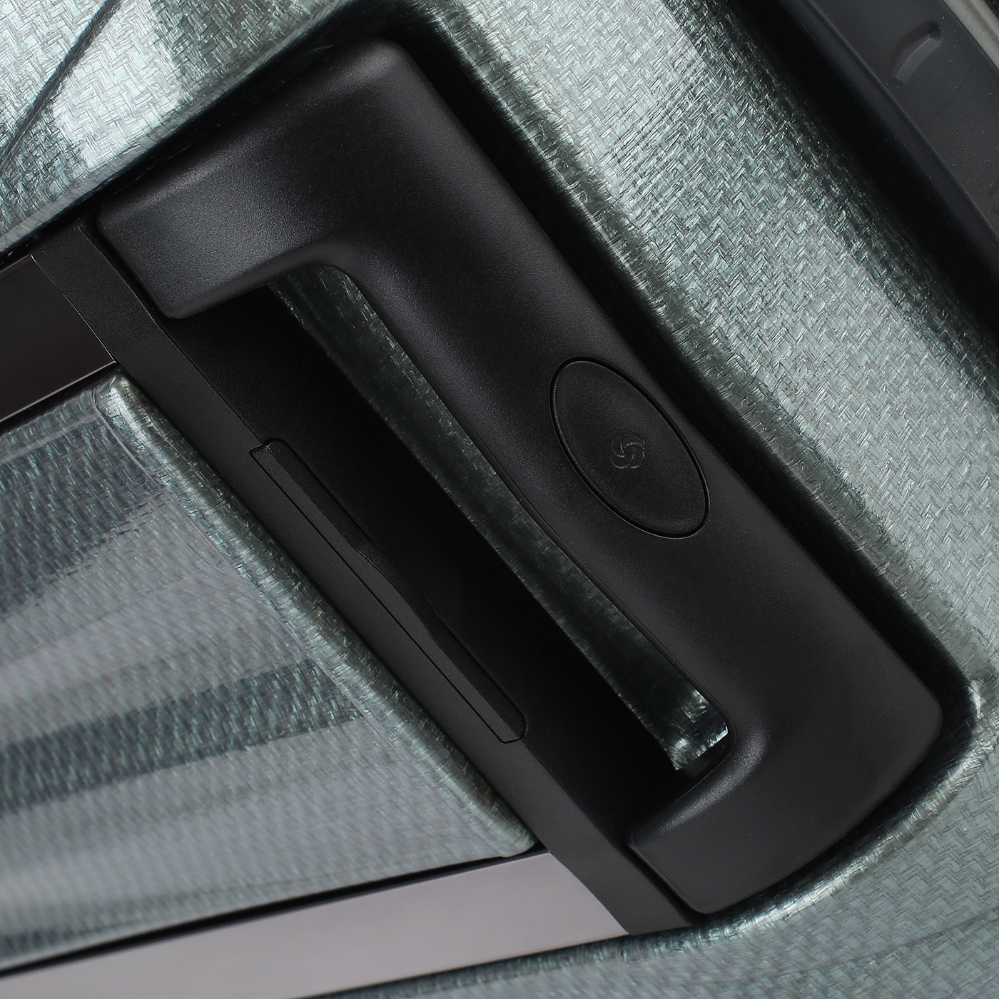 Чемодан средний M из материала Curv с кодовым замком Samsonite C-Lite