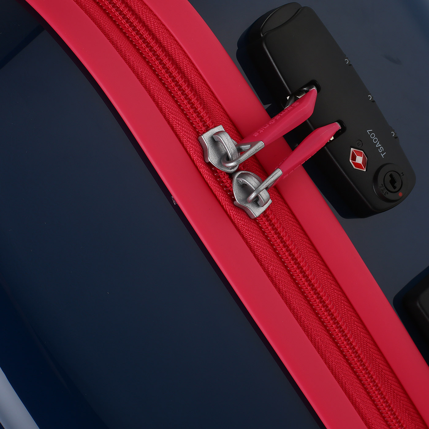 Детский чемодан на колесах Samsonite Disney Ultimate