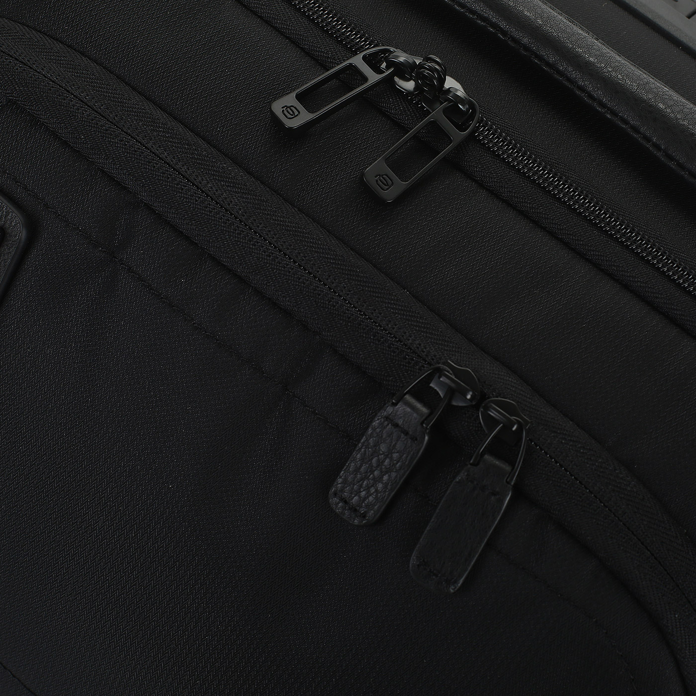 Чемодан маленький S с кодовым замком Piquadro P16